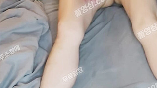 5804 외국에서 마사지받으며 자위하는 한국인 1-3 Korean 텔레 UUB892