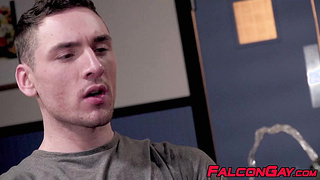 Muscular jocks Ryan Rose and Fane Roberts anal fuck hardcore