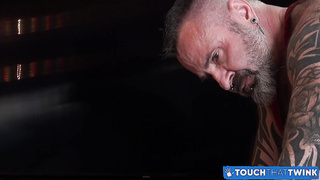 Horny studs cock stroked by tattoed beefy stepdad