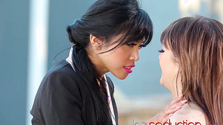 Teen Alex De La Flor licked by her petite stepsis Ember Snow