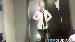 Crazy fucktoys addicted nubile Conor Rey strokes in super-fucking-hot solo