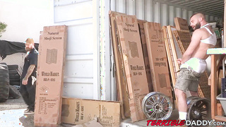 Steamy bearded hairy man Donnie Argento gullet packed with torrid jizm