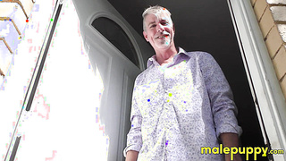 Pervy dad Richard Lennox peels off bare and flashes off his bootie