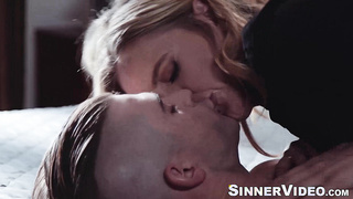 Sultry and deep nailing by blondie Mona Wales and scorching Nathan Bronson