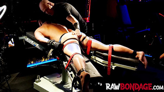 Fuck hole pumped servant broken in dungeon space of sensation