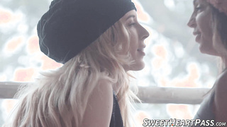 Blond Aiden Ashley made sizzling Aiden Ashley moaned in a gonzo muff fingerblasting sesh