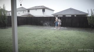 Romantic fucky-fucky under the rain in Texas