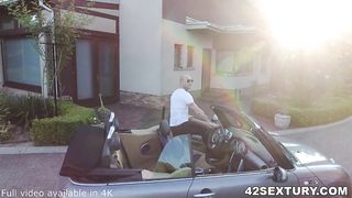 How to be gracefully late from a soiree