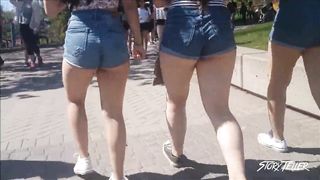 three Nubiles In Brief Cutoffs - two Cheek Glimpses