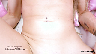 Spectacular Young Model has Supah Super-steamy Reactions