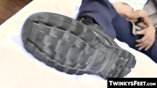 TwinkysFeet.com - Chinese lad Robin peels off his socks to gobble soles while stroking his rock hard pulsing fuck-stick