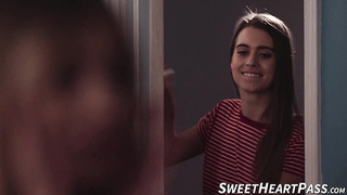 Black-haired lezzy Jill Kassidy munched wooly beaver in a spunky sex with Mackenzie Moss