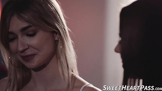 Black-haired lezzy Jill Kassidy munched wooly beaver in a spunky sex with Mackenzie Moss