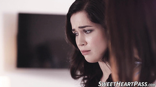 Tatted lesbos Ivy Lebelle and Evelyn Claire found enjoyment in a spunky slit tonguing