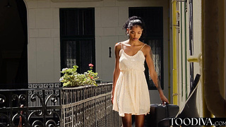 Mysteries Visitor – Barbie Rous & Alex Charger