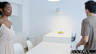 Mysteries Visitor – Barbie Rous & Alex Charger