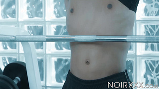 Gym mates Mateo Fernandez and Zario Travezz set aside the weights to have hook-up