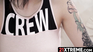 21xtreme.com - Superb looking teenager entices and services elder geezer's spunk-pump