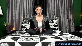 BoyObsession.com - Sex-positive latino Joey Tiger playing and getting off solo