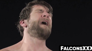 FalconsXXX.com - Muscly batty boys turn each other on after a exercise and then bumfuck fuck