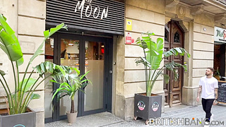 Igor Lucios gobbled Dinhos rectum before sans a condom nailing him against the pub