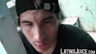 Fascinating latino Eloy gobbleed my salami until I pull out my spunk on his face