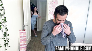 FamilyHandle.com - Maya Woulfe and wifey make me spunk by railing my pecker
