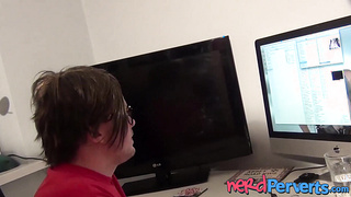 Chesty amateur Tanya Cox gargles my phat meatpipe for a money loan