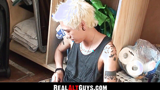 RealAltGuys.com - Chinese goth delights his bootie and jizz-shotgun with powerful tugging