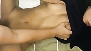 Adik Jilbab Hitam Cantik Banget