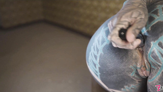 Tatted Teenie Investigating Pound Machine With Her Anal invasion