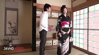 FERAME - Ultra-kinky Chinese Kimono Honey Gives Spunky Sucky-sucky in Inviting Vid (Reiko Kobayakawa)