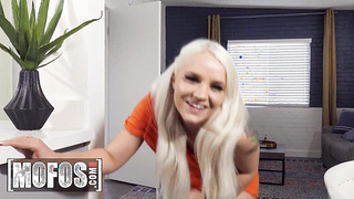 MOFOS - Bella Jane Lets Scott Pokes Smash Her Backdoor For The Palace That She Truly Wants For Them To Buy - The Rump