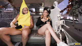 BANGBROS - Fantastic Police Female Mads Flores Makes Derek Savage Scream Noisily And Cum All Over Her Pretty Face