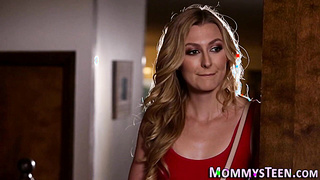 Les stepteen licks labia