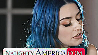 Kenna James And Jewelz Blu Give The Waiter A Super-steamy 3 way In An Empty Restaurant