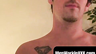 MenWorkinXXX.com - Tattooed middle older amateur man bursts jism on a plate after jacking