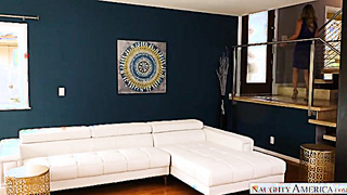 COUGAR Brandi Love Smashing In The Sofa With Her Chiseled Assets