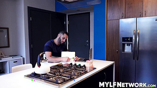 MYLFNETWORK - Step-mother Preston Lee opens up gash in a harsh smashing sesh in the kitchen son-in-law Damon Dice (Prestyn Lee)