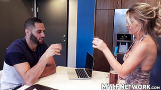 MYLFNETWORK - Step-mother Preston Lee opens up gash in a harsh smashing sesh in the kitchen son-in-law Damon Dice (Prestyn Lee)