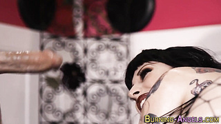 Punk ultra-cutie gets facialized