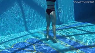 Good-Sized funbags Sheril heads underwater nude