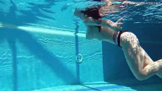 Good-Sized funbags Sheril heads underwater nude