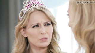 Lezzies Feast legal Years of Youthful Honey Platinum-Blonde ⚡