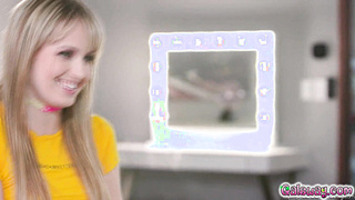 Scarlett blackmailed Kenzie to tear up her cooch