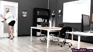 Obese bigass and bigboobs wifey gets humped in the classroom