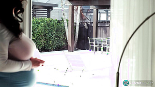 Ally Rayz: Humungous-Breasted Shriek Princess Of XLGirls