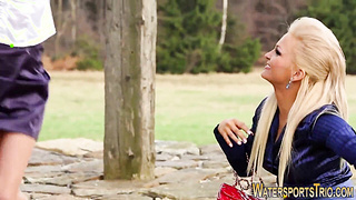 Glam lesbos deepthroat urinate