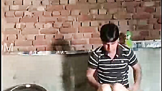 Indian Mummy affair with awara Dude