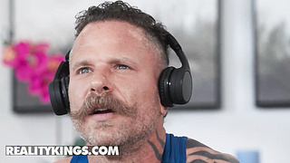 REALITY KINGS - Xxlayna Marie Puts On A Flash In The Douche Before Railing Her Roomy’s Pipe